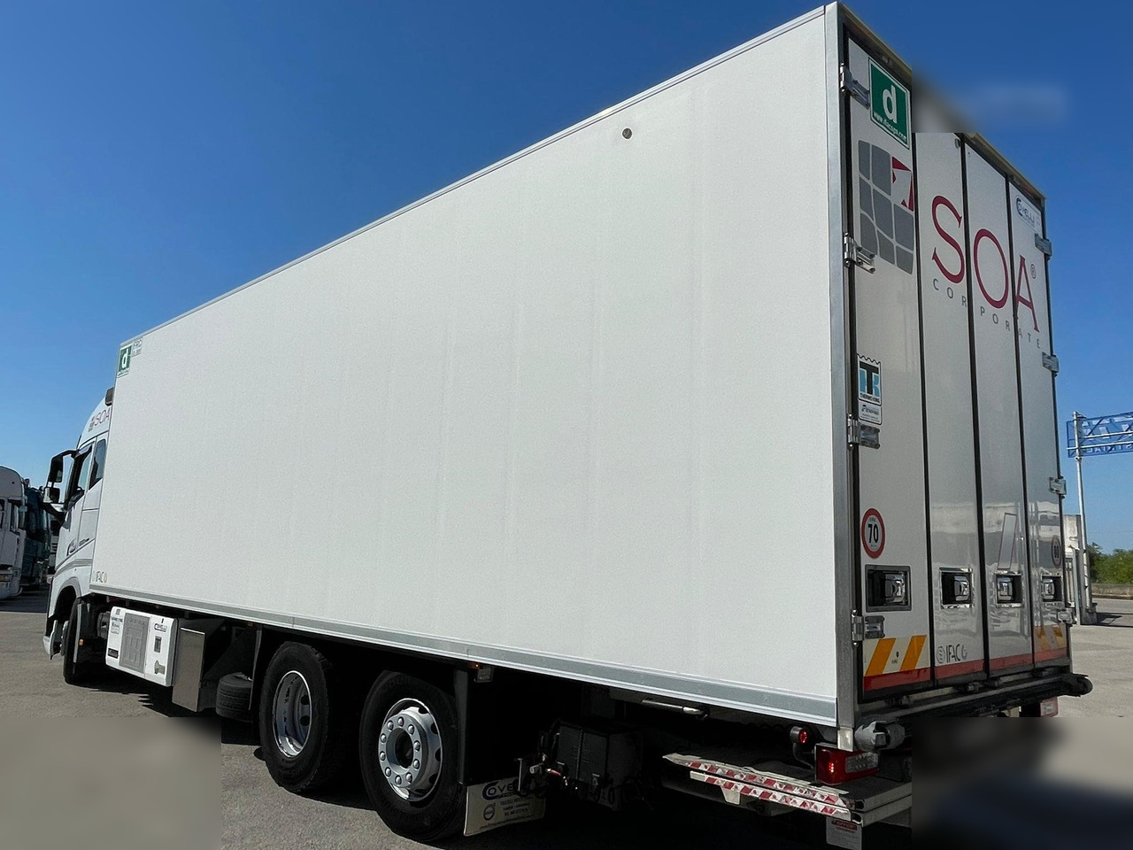 VOLVO FH500 - Refrigerator truck: picture 5 VOLVO FH500 - Refrigerator truck: picture 5