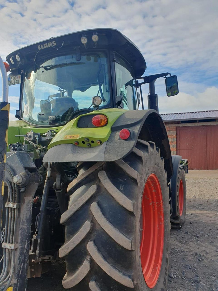 CLAAS Axion 810 - Farm tractor: picture 3 CLAAS Axion 810 - Farm tractor: picture 3