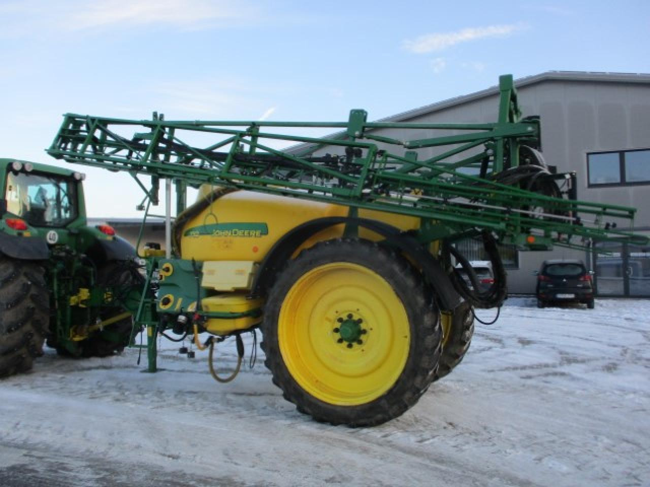 John Deere 732 - Trailed sprayer: picture 2 John Deere 732 - Trailed sprayer: picture 2
