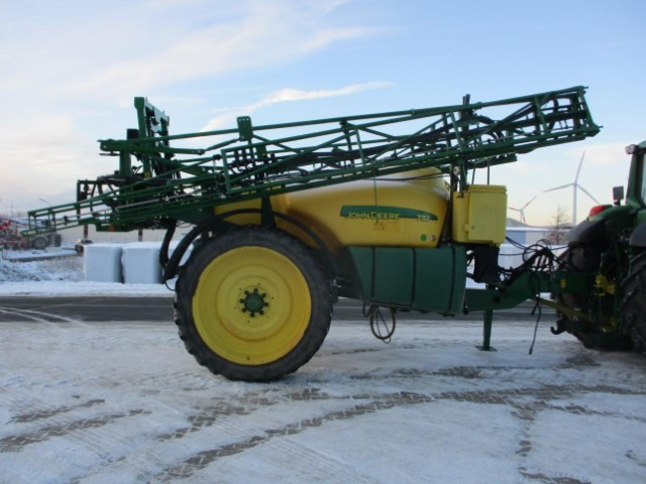 John Deere 732 - Trailed sprayer: picture 5 John Deere 732 - Trailed sprayer: picture 5