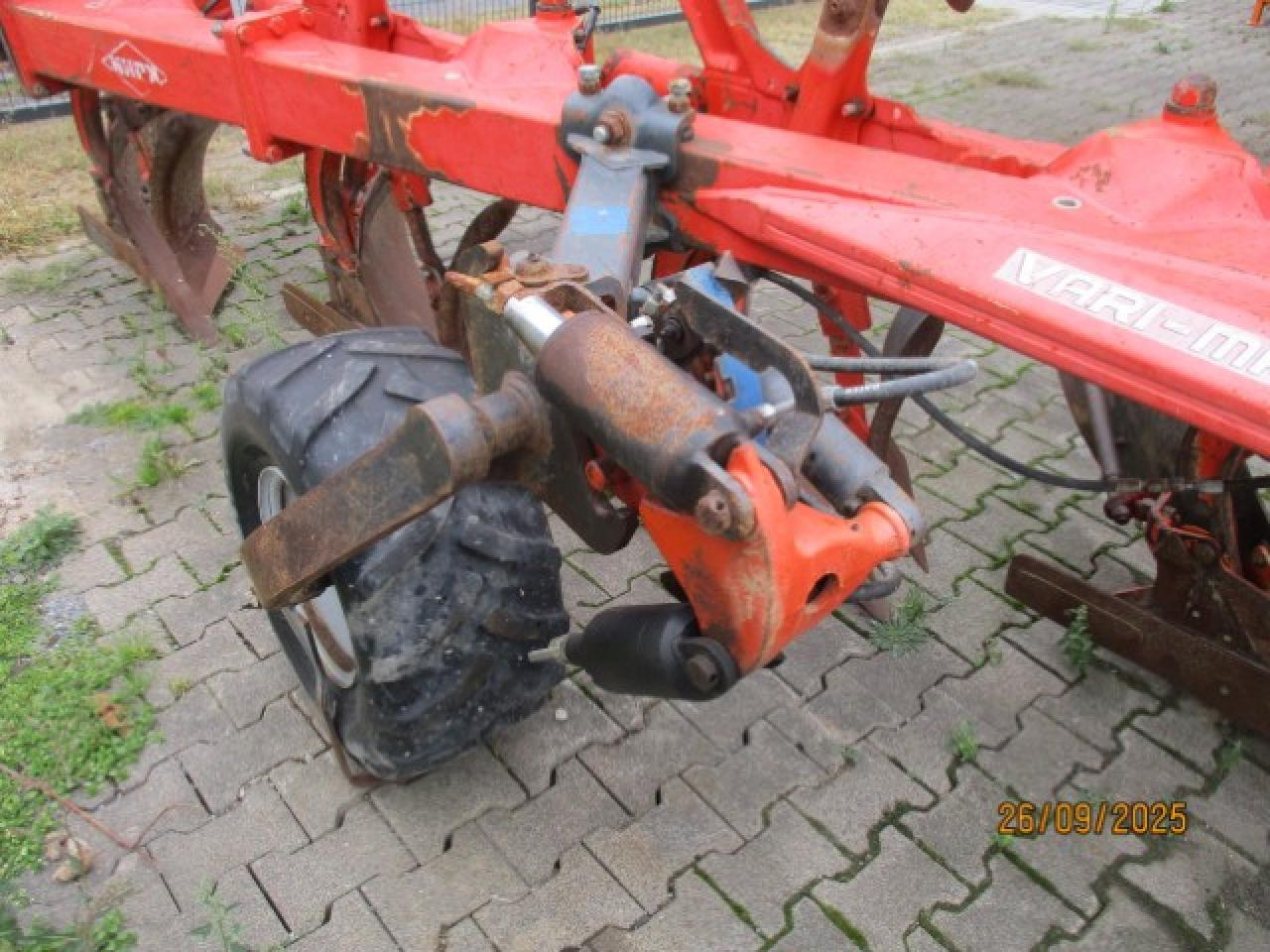 Kuhn Varimaster 152 NSH - Plow: picture 5 Kuhn Varimaster 152 NSH - Plow: picture 5
