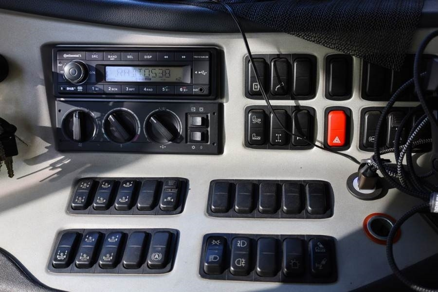 All terrain crane Demag AC220-5 Dutch Registration, 10x6x10, 220t Capacity: picture 22 All terrain crane Demag AC220-5 Dutch Registration, 10x6x10, 220t Capacity: picture 22