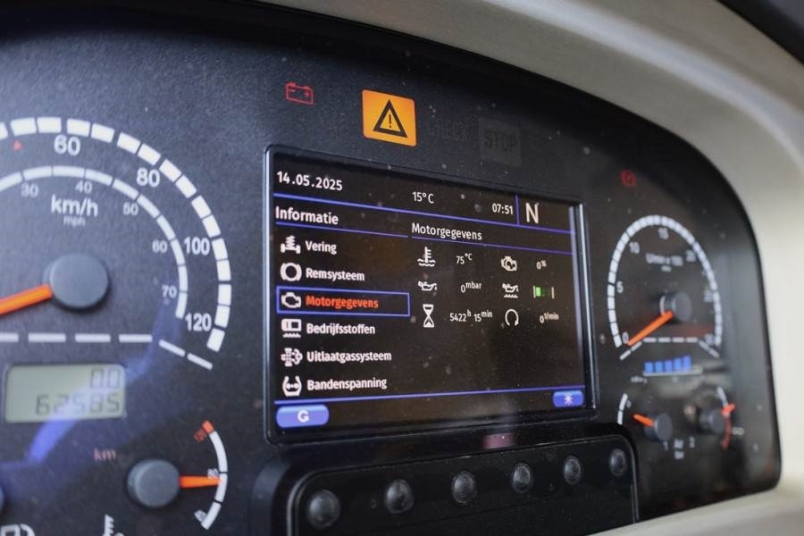 All terrain crane Demag AC220-5 Dutch Registration, 10x6x10, 220t Capacity: picture 8 All terrain crane Demag AC220-5 Dutch Registration, 10x6x10, 220t Capacity: picture 8