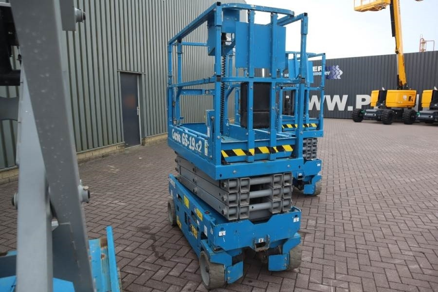 Genie GS1932 E-Drive Several In Stock, 8m Working Height  - Scissor lift: picture 3 Genie GS1932 E-Drive Several In Stock, 8m Working Height  - Scissor lift: picture 3