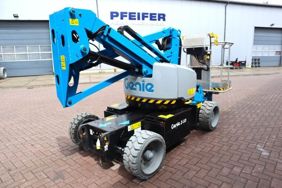 Genie Z-33/18 Electric, 12m Working Height, 5.6m Reach, - Articulated boom: picture 2 Genie Z-33/18 Electric, 12m Working Height, 5.6m Reach, - Articulated boom: picture 2
