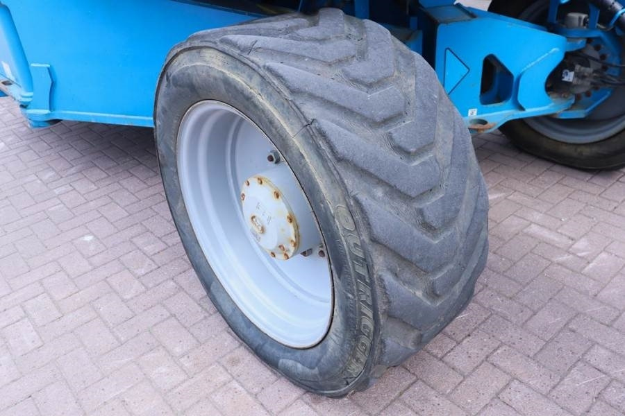 Articulated boom Genie ZX135/70 Diesel, 4x4x4 Drive, 43m Working Height,: picture 13