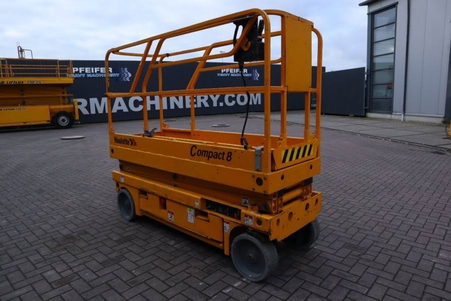Haulotte Compact 8 Electric, 8.2m Working Height, 350kg Cap - Scissor lift: picture 2 Haulotte Compact 8 Electric, 8.2m Working Height, 350kg Cap - Scissor lift: picture 2
