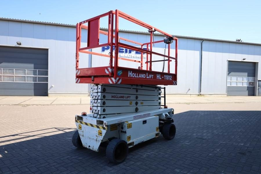 Holland Lift Ecostar HL-11812 Electric, 14m Working Height, 300 - Scissor lift: picture 2 Holland Lift Ecostar HL-11812 Electric, 14m Working Height, 300 - Scissor lift: picture 2
