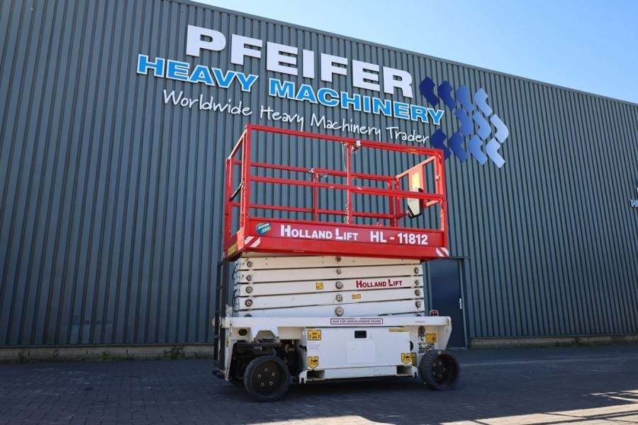 Holland Lift Ecostar HL-11812 Electric, 14m Working Height, 300 - Scissor lift: picture 1 Holland Lift Ecostar HL-11812 Electric, 14m Working Height, 300 - Scissor lift: picture 1