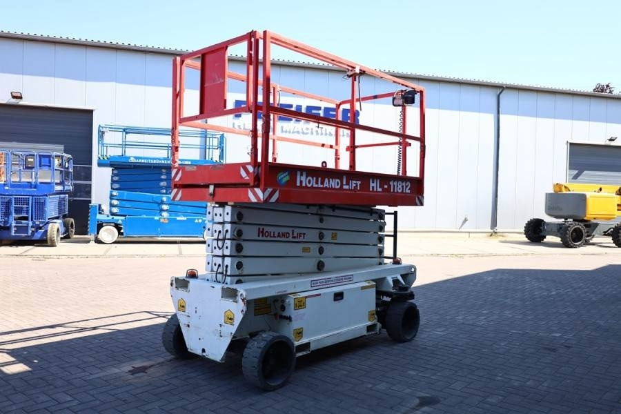 Holland Lift Ecostar HL-11812 Electric, 14m Working Height, 300 - Scissor lift: picture 2 Holland Lift Ecostar HL-11812 Electric, 14m Working Height, 300 - Scissor lift: picture 2
