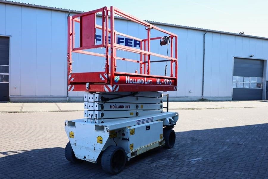 Holland Lift Ecostar HL-9710 Electric, 12m Working Height, 325k - Scissor lift: picture 2 Holland Lift Ecostar HL-9710 Electric, 12m Working Height, 325k - Scissor lift: picture 2