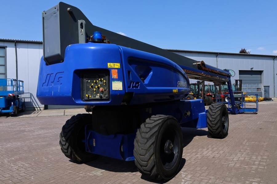 JLG 1200SJP Diesel, 38.7m Working Height, 23.5m Reach, - Telescopic boom: picture 2 JLG 1200SJP Diesel, 38.7m Working Height, 23.5m Reach, - Telescopic boom: picture 2