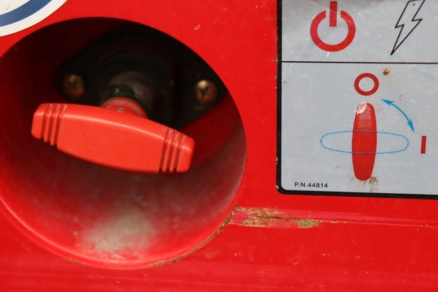 Scissor lift Magni ES0807E Available Directly From Stock, Electric, 7: picture 17