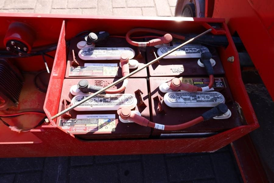 Magni ES0808E Electric, 8m Working height, 380kg Capacit - Scissor lift: picture 3 Magni ES0808E Electric, 8m Working height, 380kg Capacit - Scissor lift: picture 3