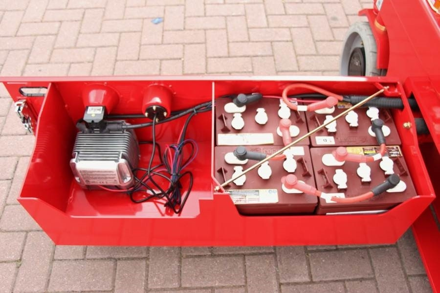 Magni ES1012E Electric, 10m Working Height, 450kg Capaci - Scissor lift: picture 5 Magni ES1012E Electric, 10m Working Height, 450kg Capaci - Scissor lift: picture 5