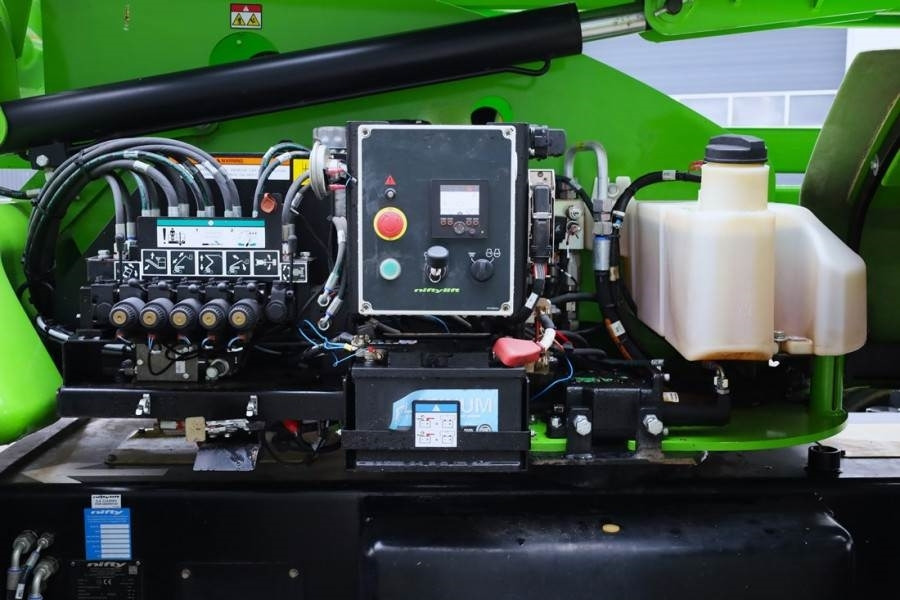 Niftylift HR21D 4x4 MK2 Diesel, 4x4 Drive, 21m Working Heigh  - Articulated boom: picture 5 Niftylift HR21D 4x4 MK2 Diesel, 4x4 Drive, 21m Working Heigh  - Articulated boom: picture 5