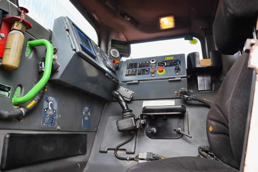 Sandvik LH410 Diesel, 4x4 Drive, 10t Capacity, Tilting Buc - Wheel loader: picture 4 Sandvik LH410 Diesel, 4x4 Drive, 10t Capacity, Tilting Buc - Wheel loader: picture 4