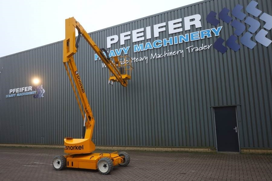 Snorkel A38E Electric, 13.5m Working Height, 6.1m Reach, 2 - Articulated boom: picture 3 Snorkel A38E Electric, 13.5m Working Height, 6.1m Reach, 2 - Articulated boom: picture 3