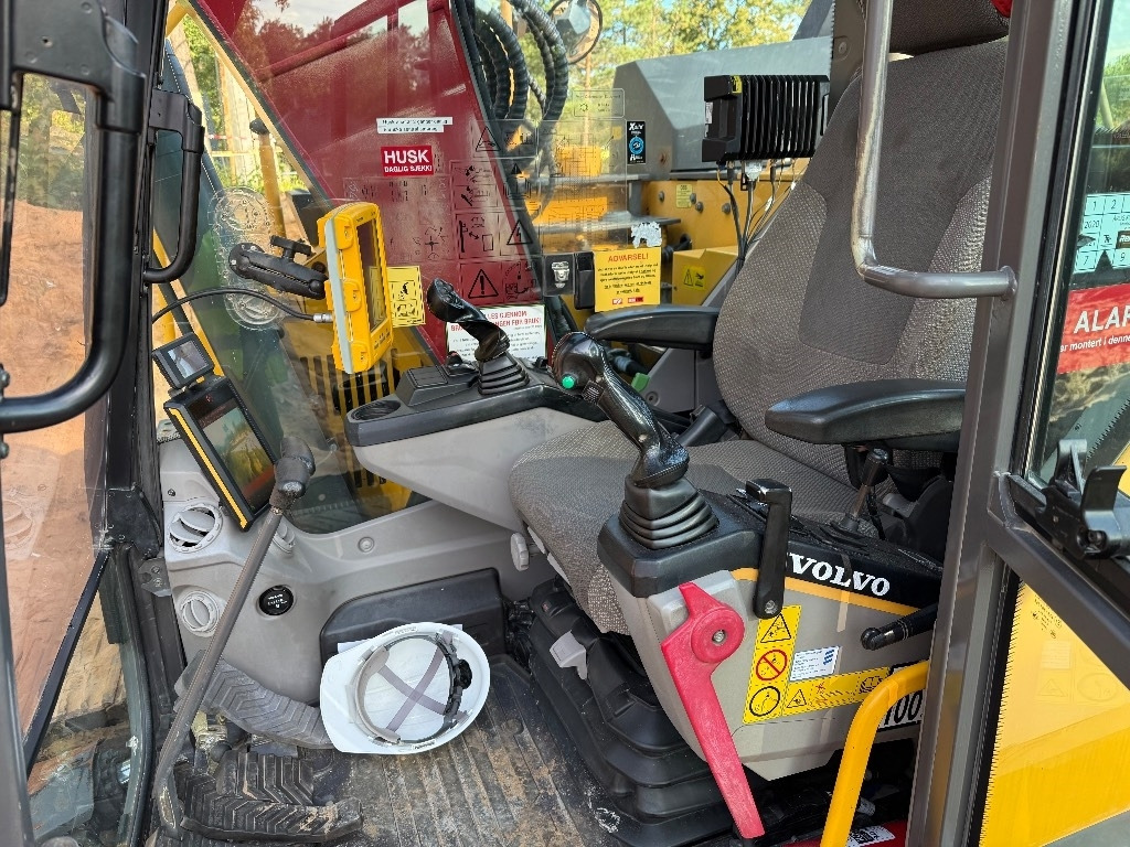 Volvo 145el - Crawler excavator: picture 4 Volvo 145el - Crawler excavator: picture 4