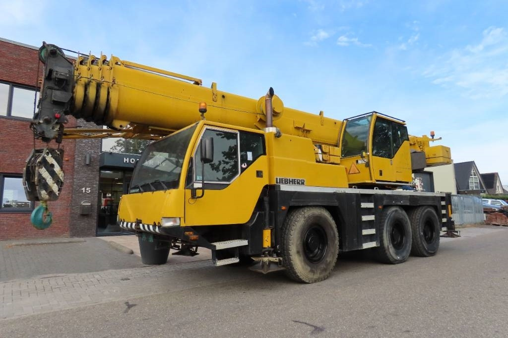 Liebherr LTM 1055-1 - All terrain crane: picture 1 Liebherr LTM 1055-1 - All terrain crane: picture 1