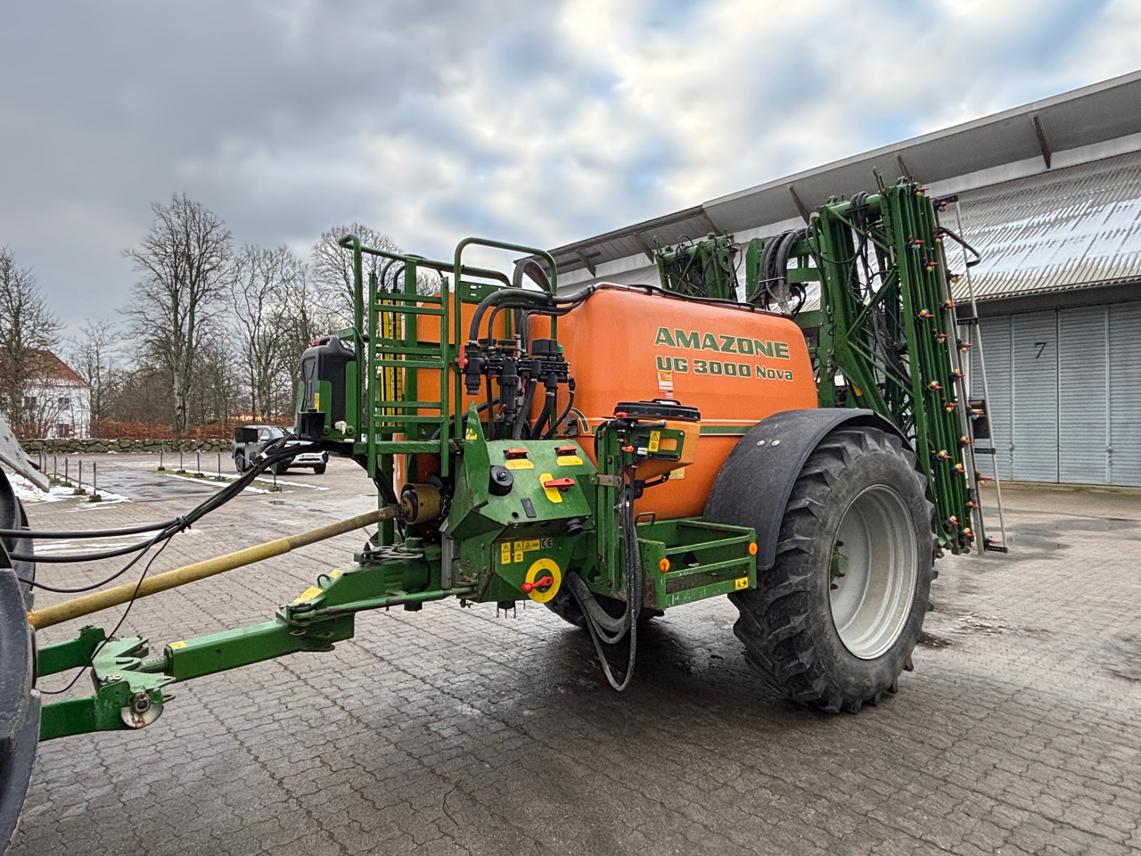 Amazone UG 3000 Nova - Trailed sprayer: picture 1 Amazone UG 3000 Nova - Trailed sprayer: picture 1