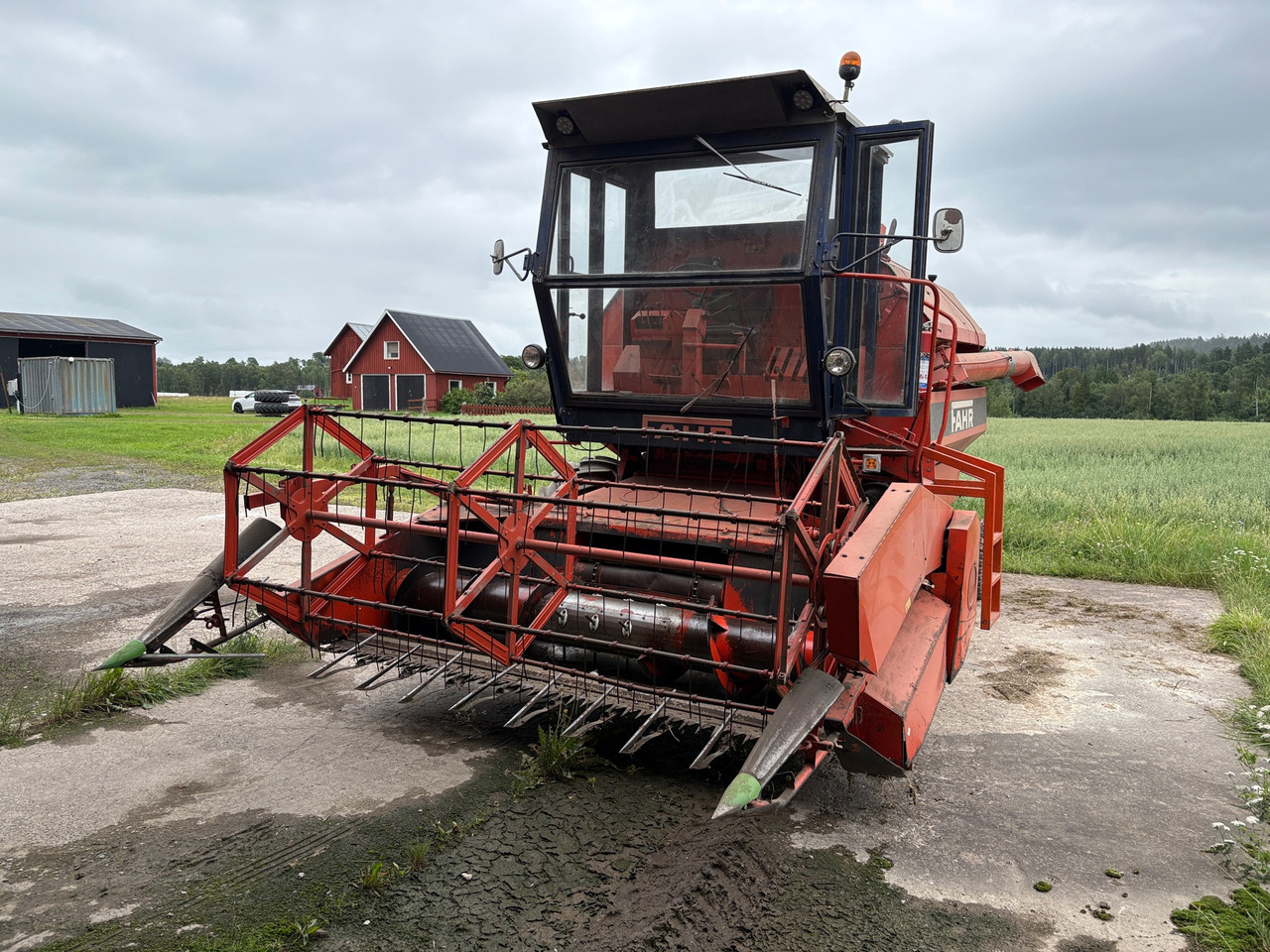 Deutz Fahr 900 - Combine harvester: picture 1 Deutz Fahr 900 - Combine harvester: picture 1