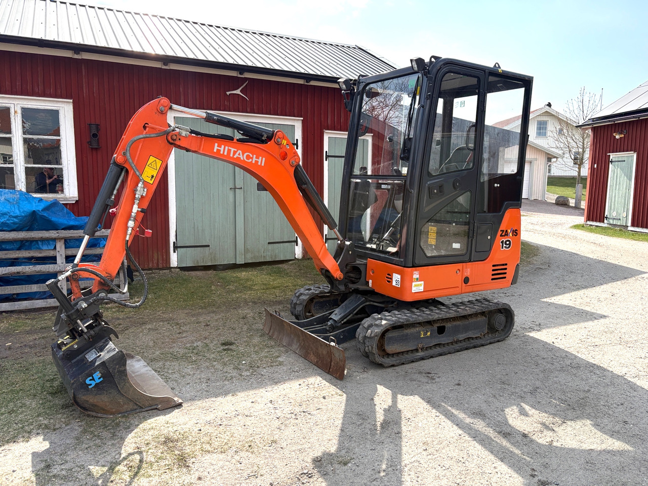 Hitachi ZX19-5A CR - Excavator: picture 1 Hitachi ZX19-5A CR - Excavator: picture 1
