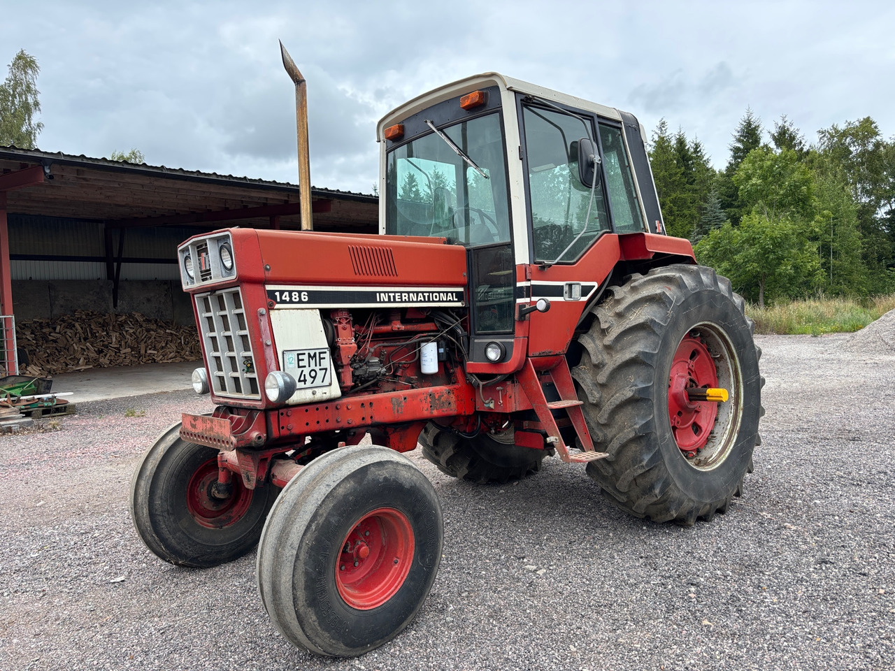 International 1486 - Farm tractor: picture 1 International 1486 - Farm tractor: picture 1