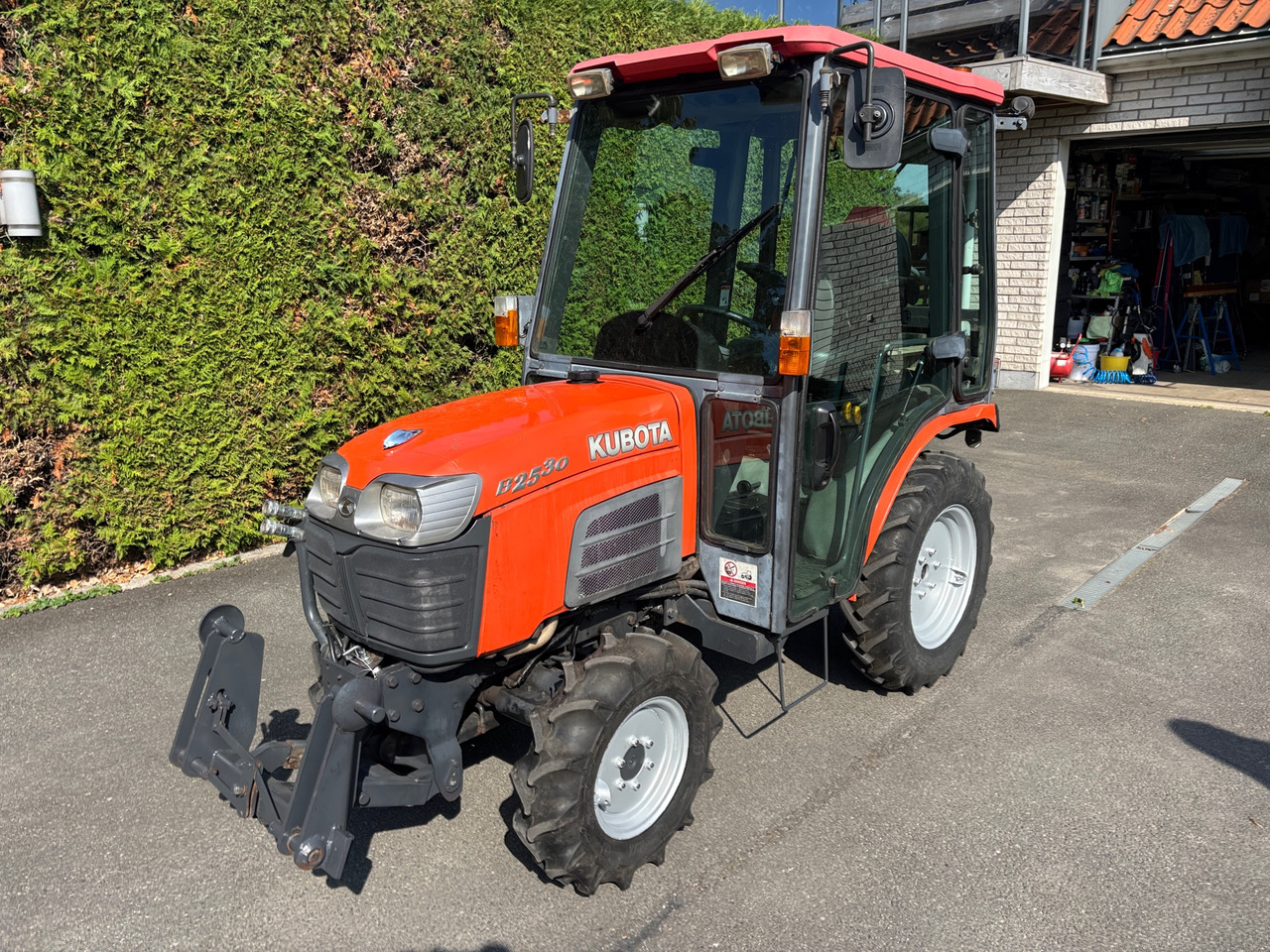 Kubota B2530 - Farm tractor: picture 1 Kubota B2530 - Farm tractor: picture 1