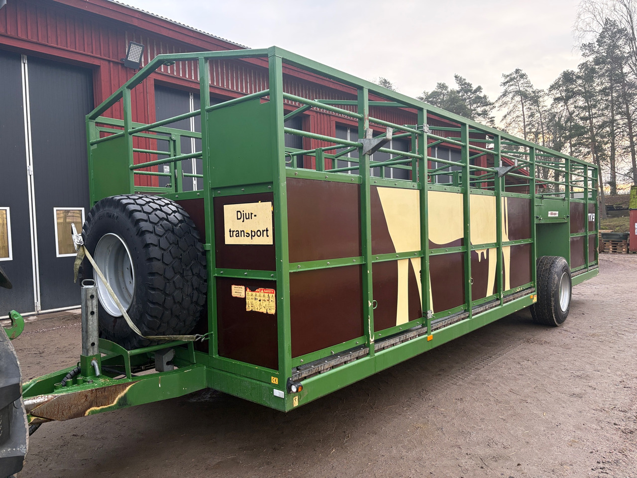 MOVA DTV9 - Farm trailer: picture 1 MOVA DTV9 - Farm trailer: picture 1