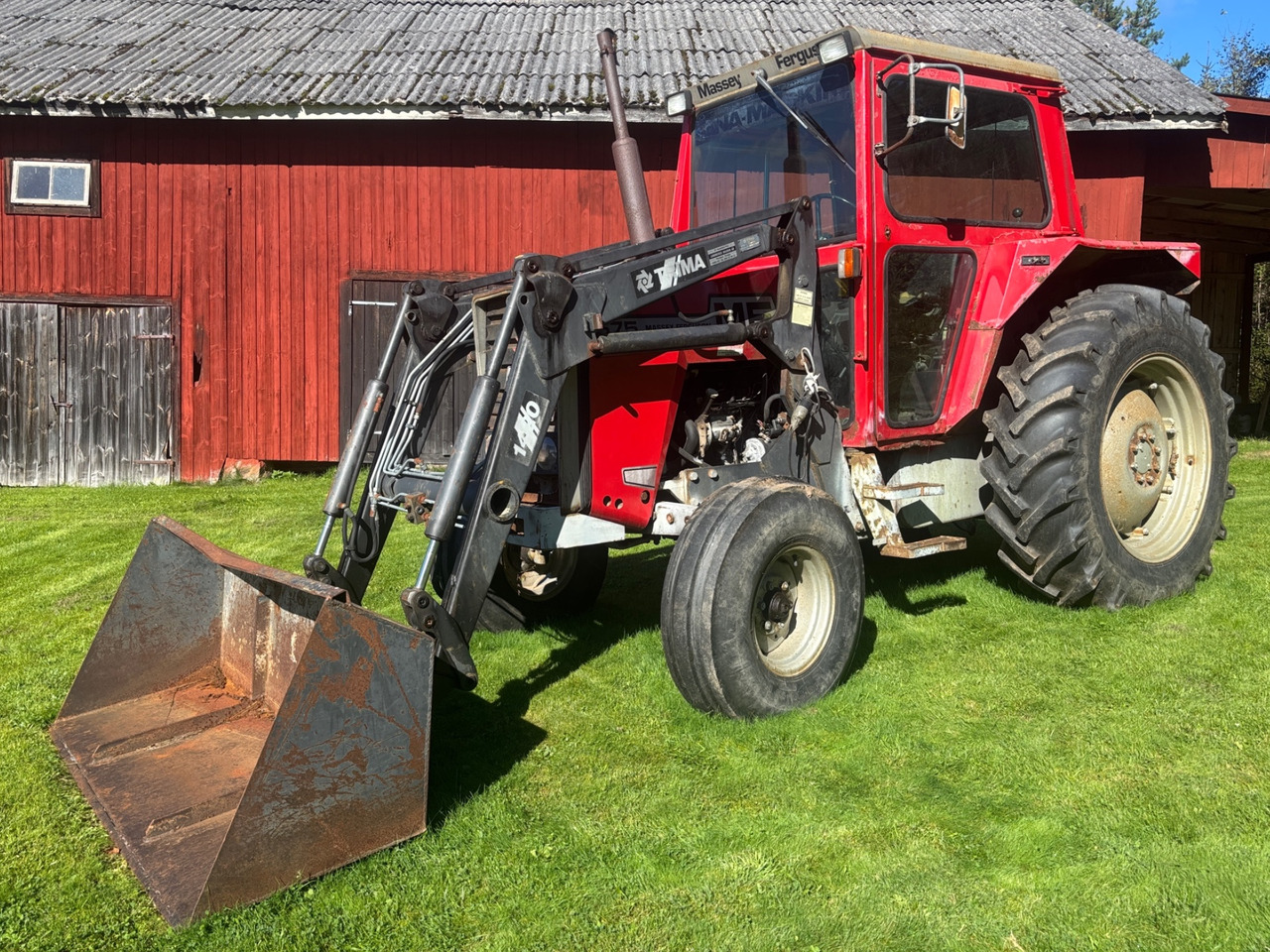 Massey Ferguson 575 - Farm tractor: picture 1 Massey Ferguson 575 - Farm tractor: picture 1