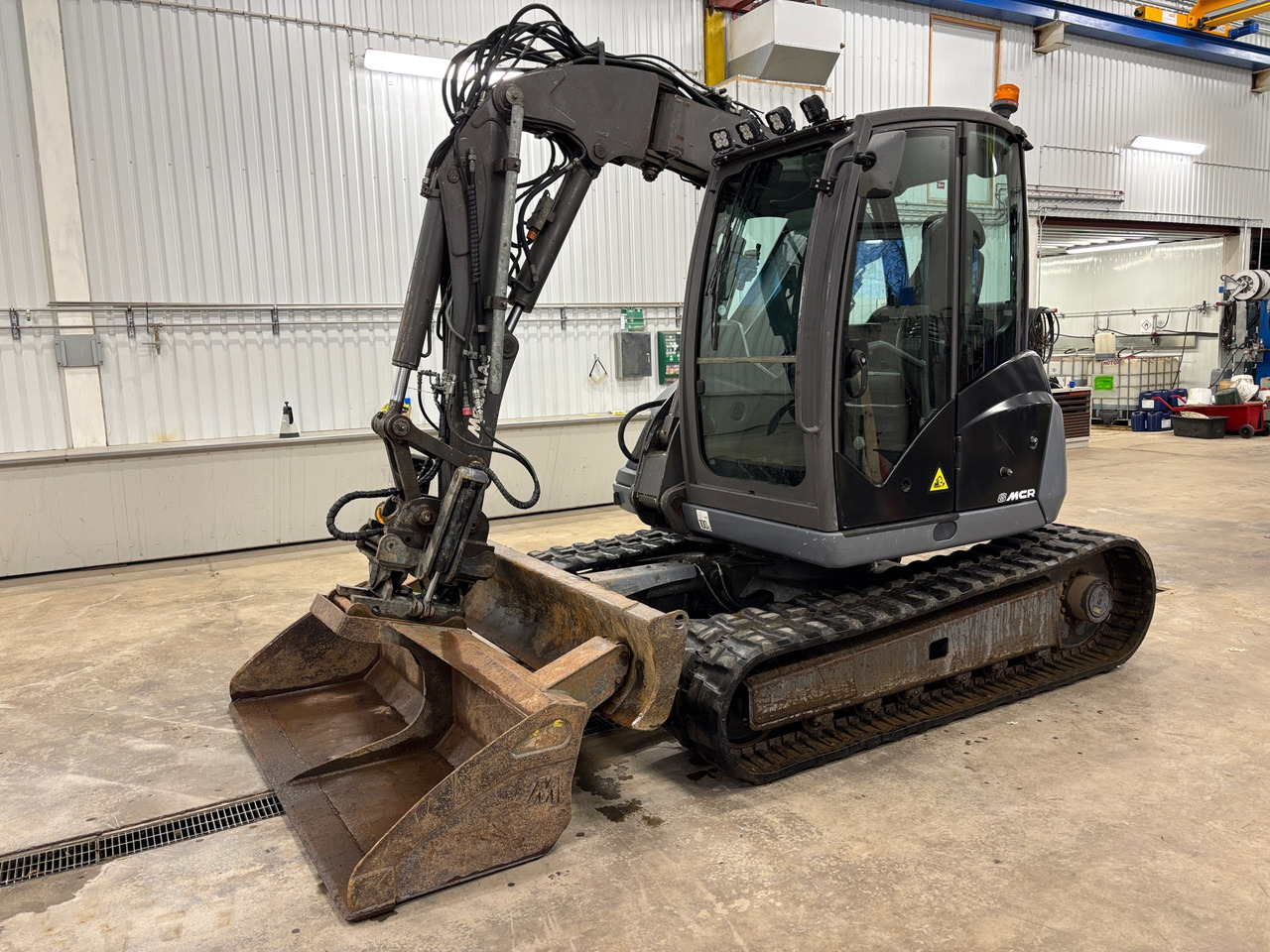 Mecalac 8MCR - Excavator: picture 1 Mecalac 8MCR - Excavator: picture 1