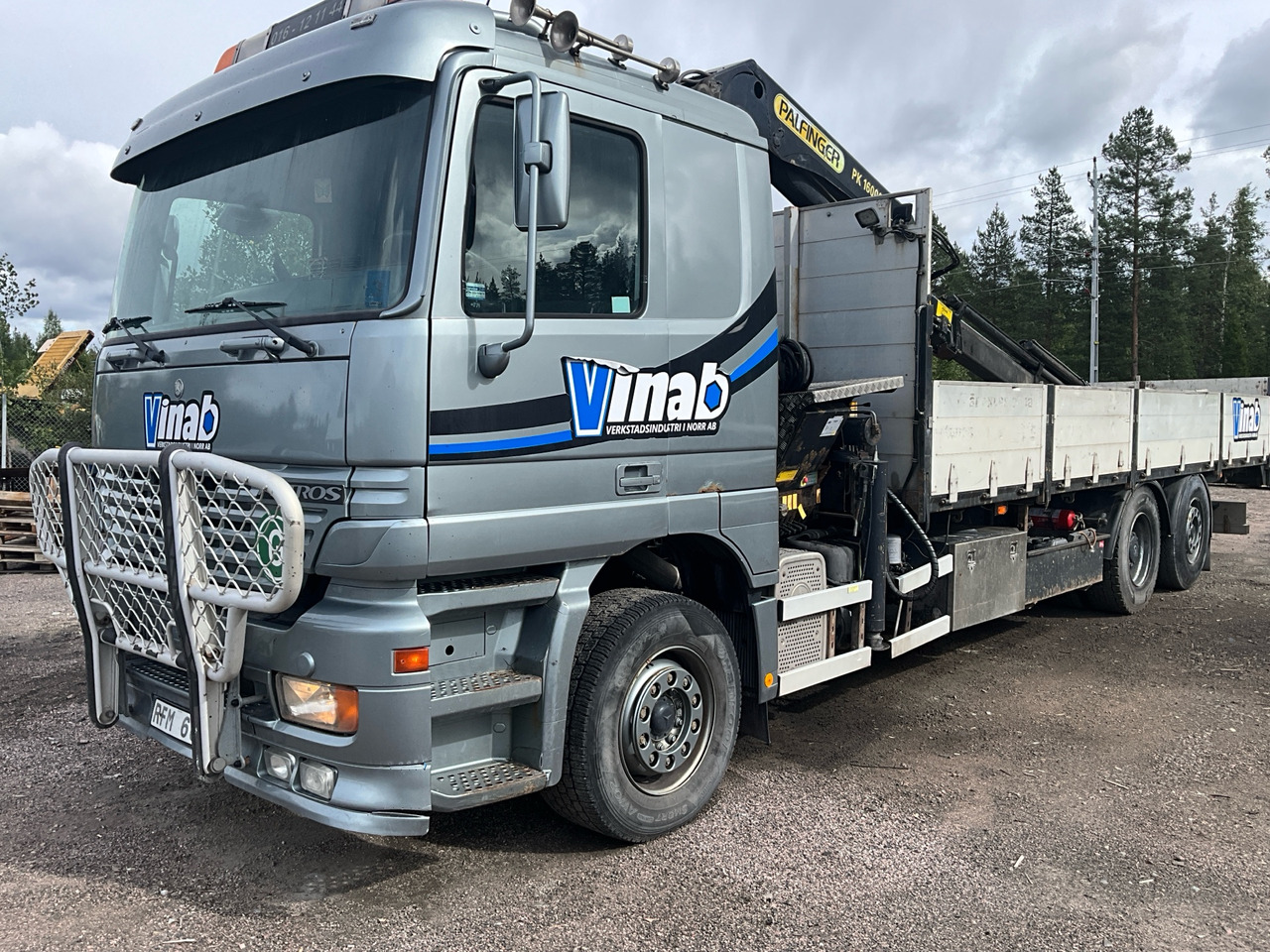 Mercedes-Benz 2531LL 6X2 - Dropside/ Flatbed truck: picture 1 Mercedes-Benz 2531LL 6X2 - Dropside/ Flatbed truck: picture 1
