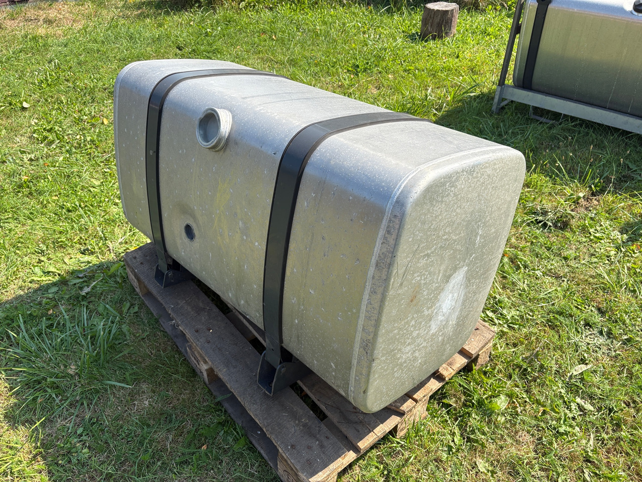 Scania - Fuel tank for Truck: picture 1 Scania - Fuel tank for Truck: picture 1