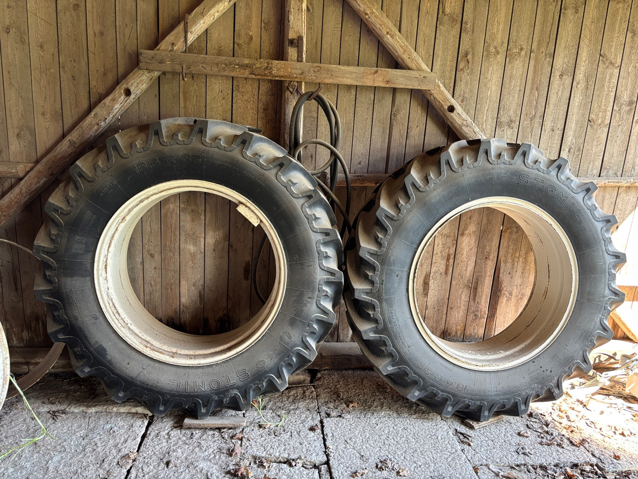 Stomil 18.4 R38 - Tire for Agricultural machinery: picture 1 Stomil 18.4 R38 - Tire for Agricultural machinery: picture 1