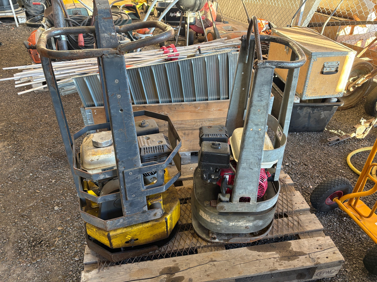 Swepac / Atlas Copco FR85 / SR 18/45 - Vibratory plate: picture 1 Swepac / Atlas Copco FR85 / SR 18/45 - Vibratory plate: picture 1