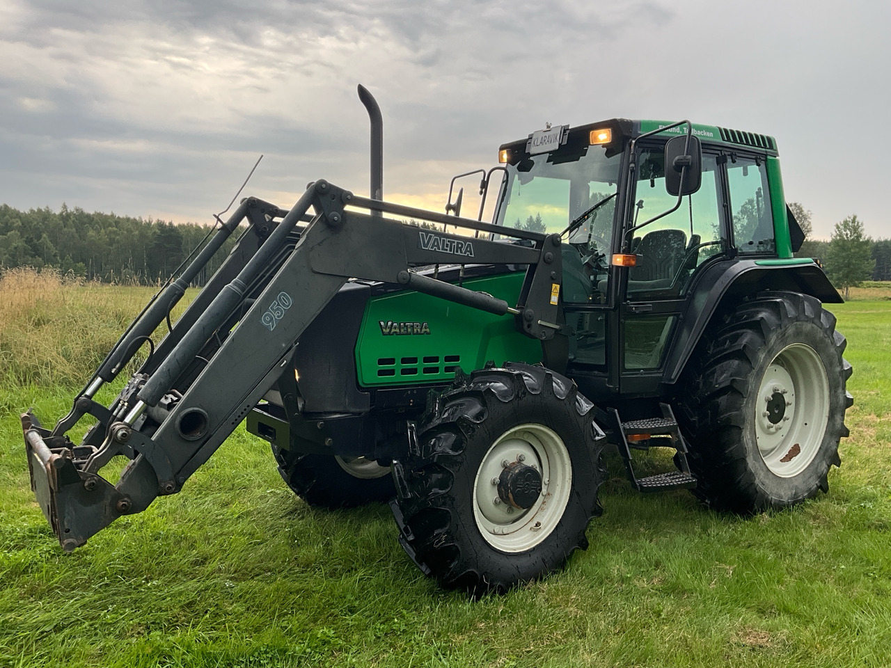 Valtra 6200 Hi-trol - Farm tractor: picture 1 Valtra 6200 Hi-trol - Farm tractor: picture 1