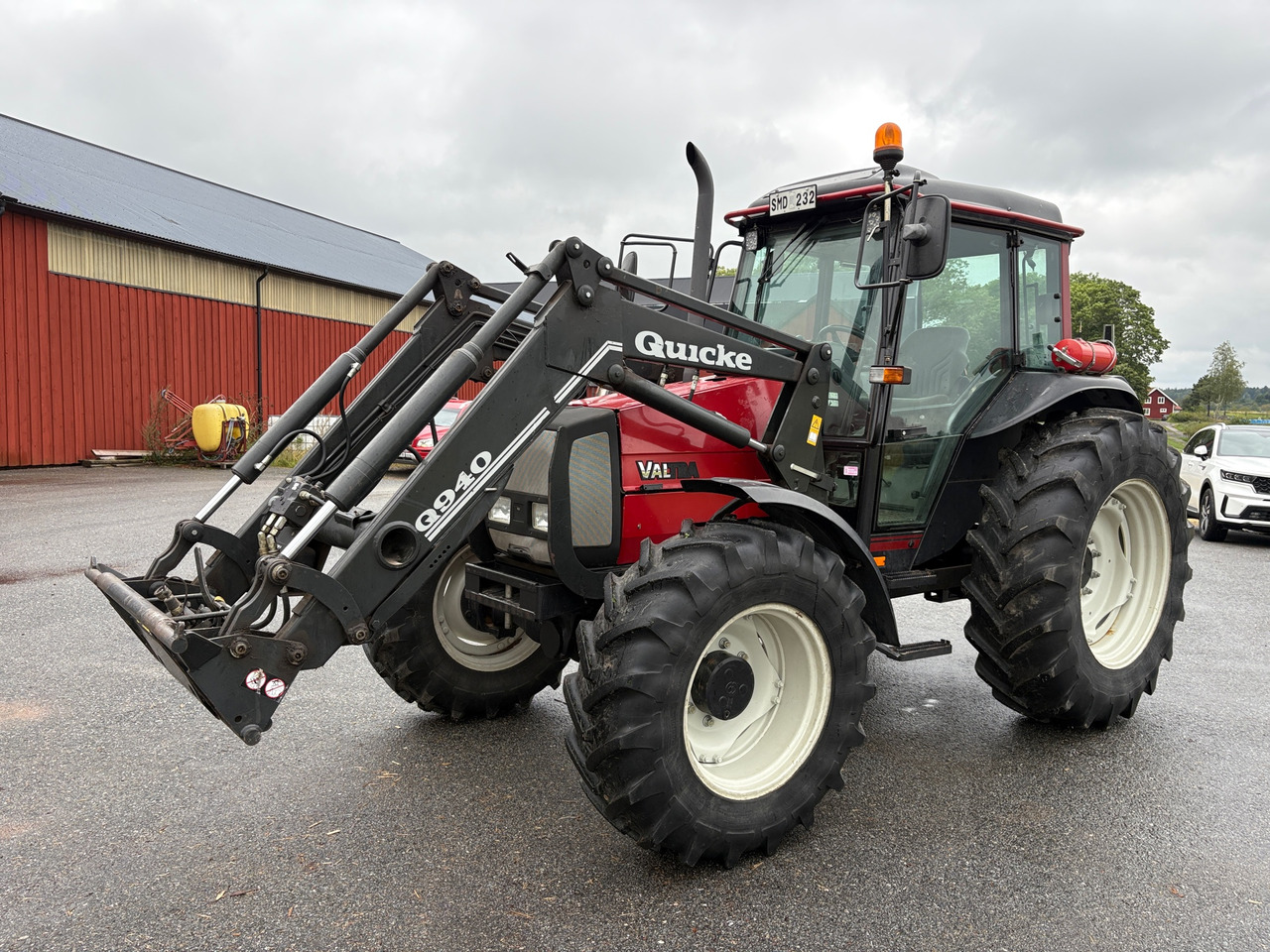 Valtra 900-4 - Farm tractor: picture 1 Valtra 900-4 - Farm tractor: picture 1