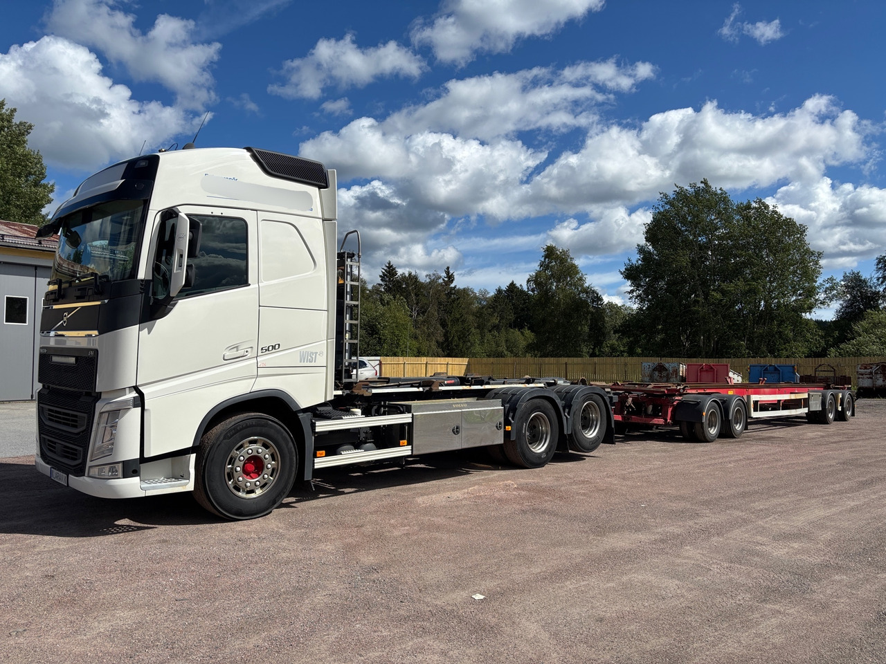 Volvo FH500 - Hook lift truck: picture 1 Volvo FH500 - Hook lift truck: picture 1
