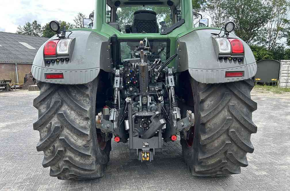 Fendt 828 vario profi scr - Farm tractor: picture 3 Fendt 828 vario profi scr - Farm tractor: picture 3