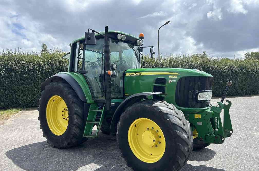 John Deere 6630 premium, tls, powerquad - Farm tractor: picture 4 John Deere 6630 premium, tls, powerquad - Farm tractor: picture 4