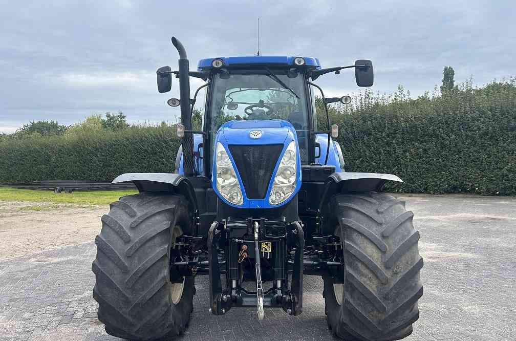 New Holland T7.260 pc - Farm tractor: picture 4 New Holland T7.260 pc - Farm tractor: picture 4