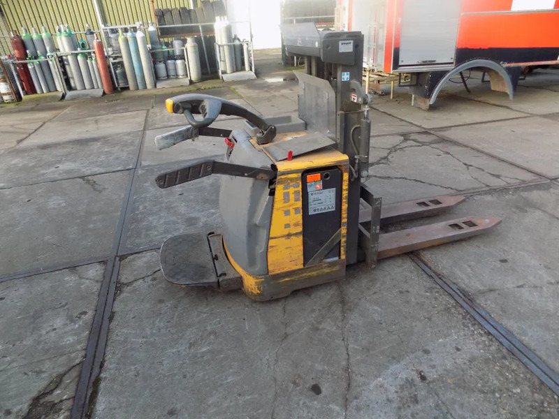 Atlet electrische heftruck 1.5 ton CHOICE OFF 3 PIECES 1.5 ton - Forklift: picture 1 Atlet electrische heftruck 1.5 ton CHOICE OFF 3 PIECES 1.5 ton - Forklift: picture 1