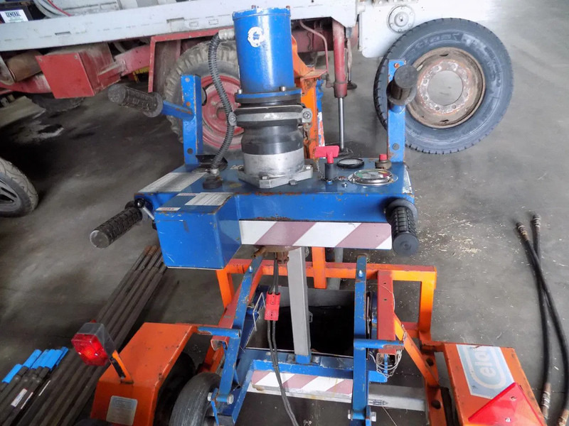 DRO ge boormachine droog - Drilling rig: picture 3 DRO ge boormachine droog - Drilling rig: picture 3