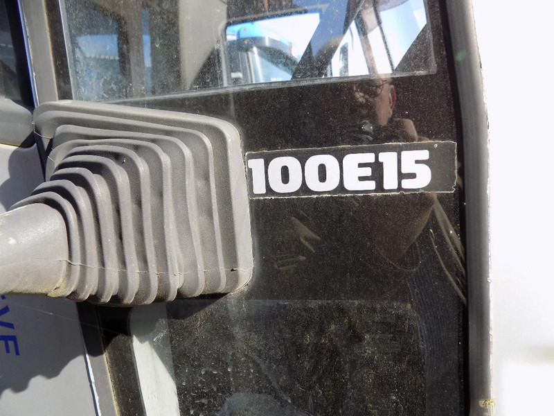 Iveco ML100E15 - Box truck: picture 3 Iveco ML100E15 - Box truck: picture 3