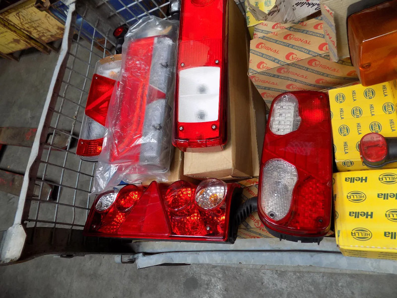 Tail light verlichting voor truck en trailer HELLA VERLICHTING truck en trailer: picture 9