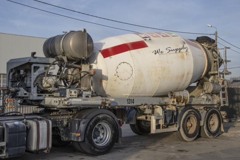 DE BUF BETON MIXER/MALAXEUR/MISCHER 10m3+MOTOR/MOTEUR - Concrete mixer semi-trailer: picture 1 DE BUF BETON MIXER/MALAXEUR/MISCHER 10m3+MOTOR/MOTEUR - Concrete mixer semi-trailer: picture 1