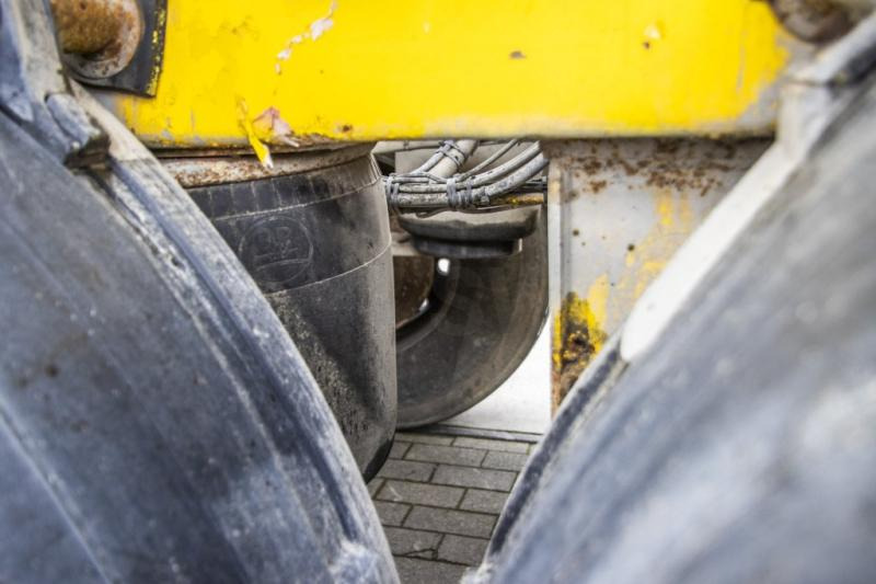 Concrete mixer semi-trailer DEBUF BETON MIXER/MALAXEUR/MISCHER-12M³: picture 9