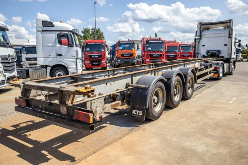 Fruehauf CONTAINERCHASSIS 40' - Container transporter/ Swap body semi-trailer: picture 4 Fruehauf CONTAINERCHASSIS 40' - Container transporter/ Swap body semi-trailer: picture 4