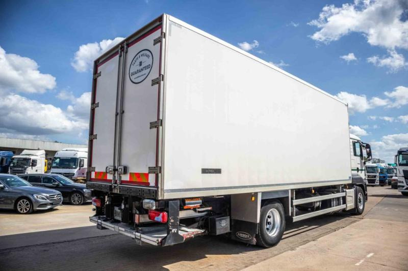 MAN TGS 18.320 BL -CARRIER 850-Vlees/Meat/Viande/Fleisch - Refrigerator truck: picture 3 MAN TGS 18.320 BL -CARRIER 850-Vlees/Meat/Viande/Fleisch - Refrigerator truck: picture 3